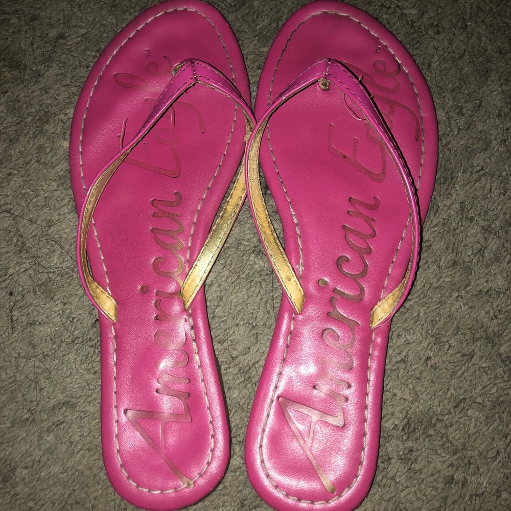 American eagle flip flops